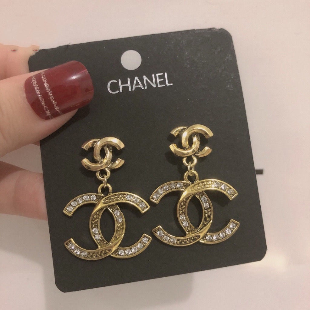 High-end luxury earrings for stylish women