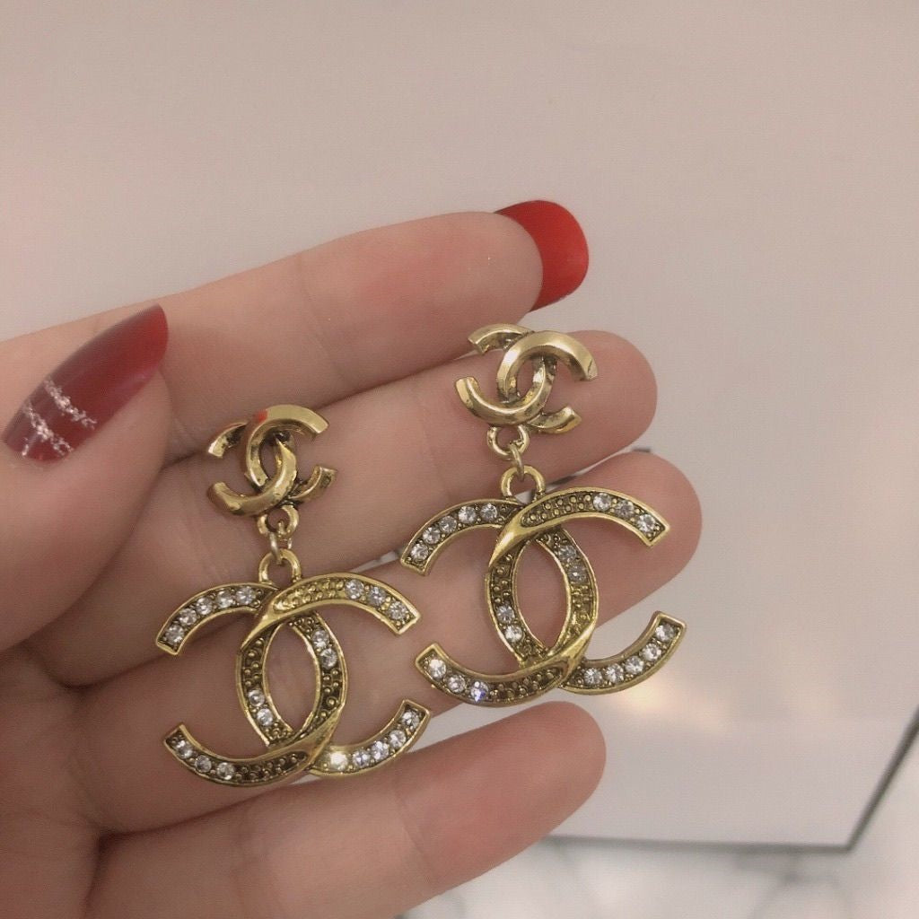 High-end luxury earrings for stylish women