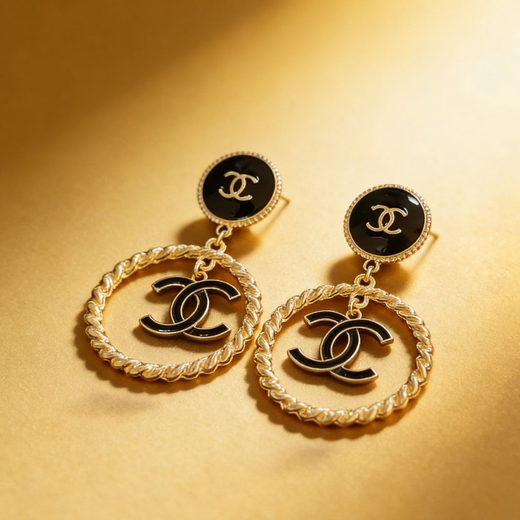 Stylish and exquisite fashion high-end hoop earrings  New customers offer discounts to snap up quickly
