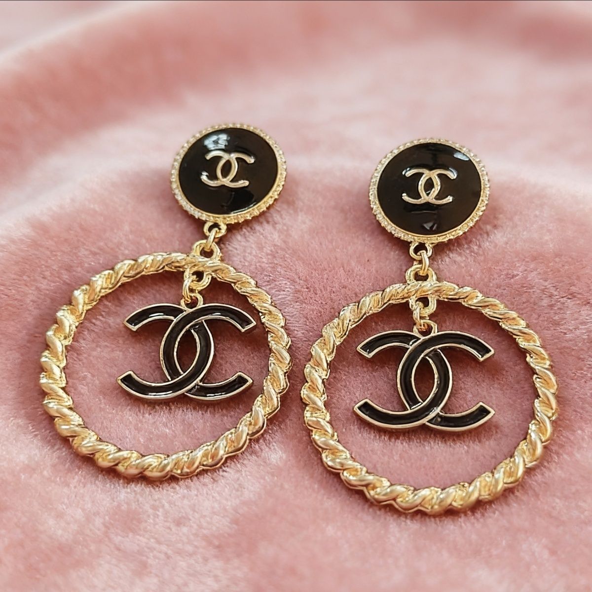 Stylish and exquisite fashion high-end hoop earrings  New customers offer discounts to snap up quickly