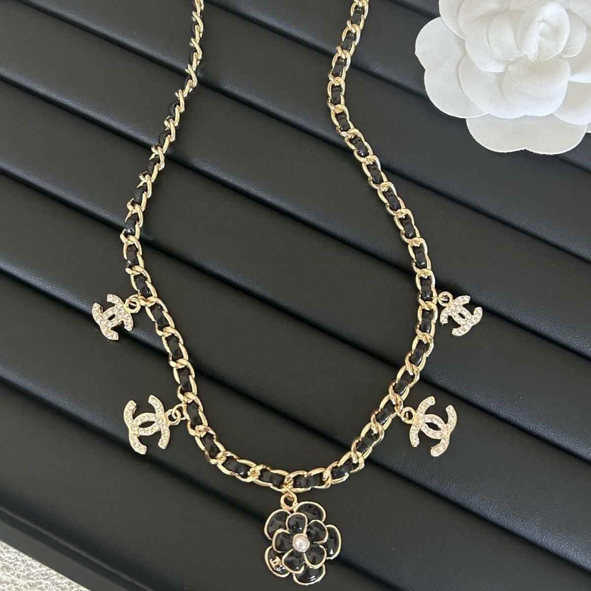 Stylish Black Collarbone Necklace for Women