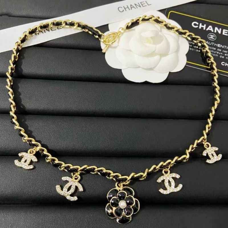 Stylish Black Collarbone Necklace for Women