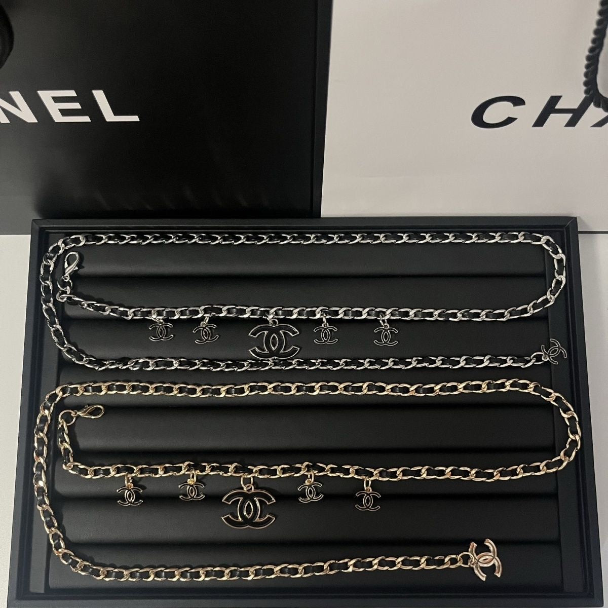 Elegant waist chain
