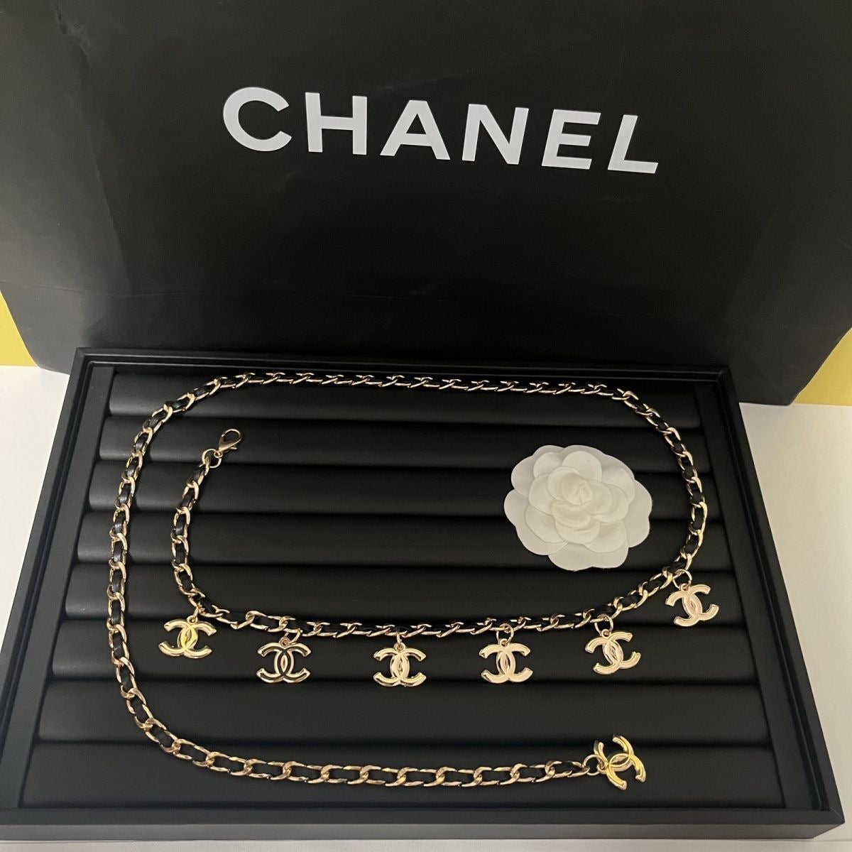 High-end, stylish waist chain for women