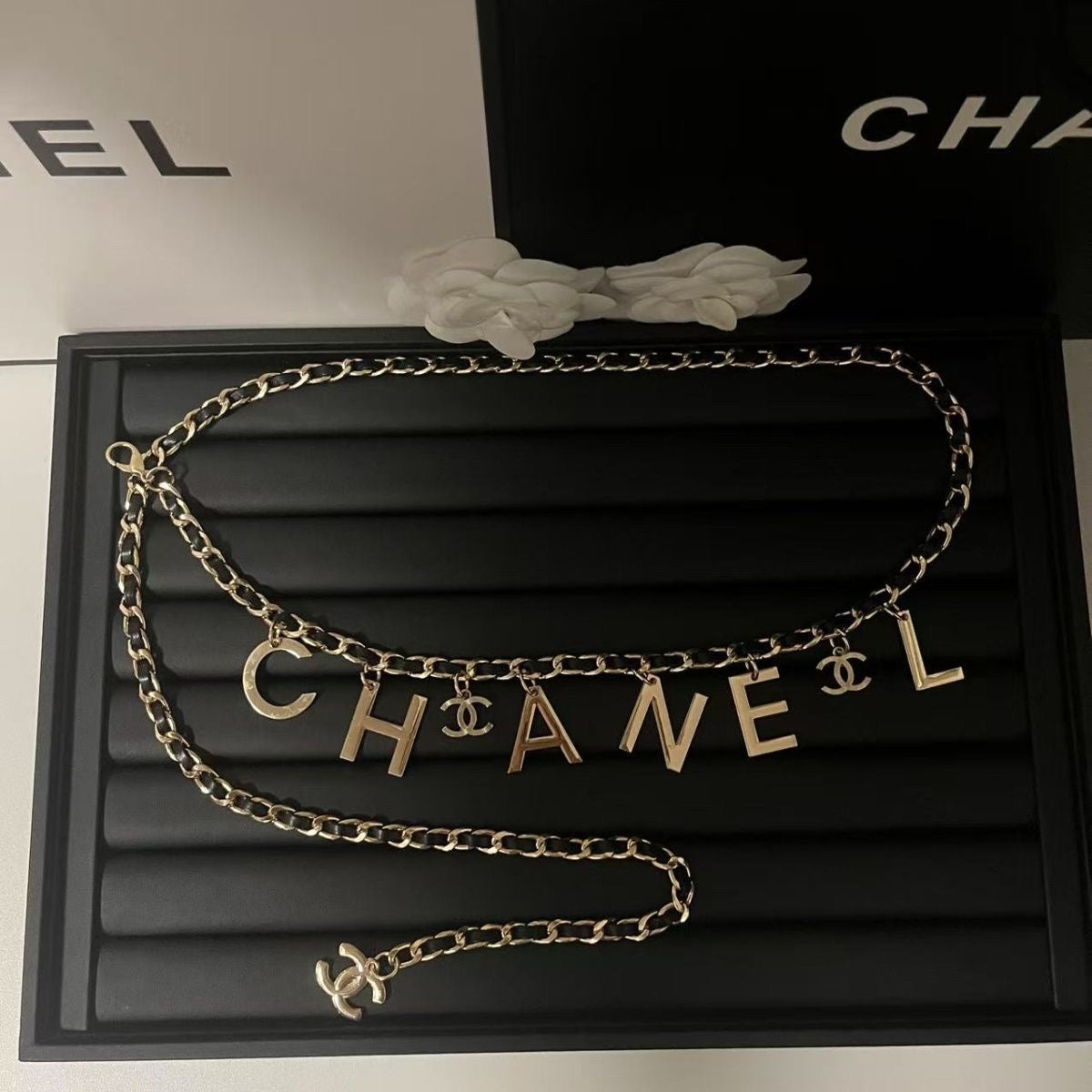 Women's high-end waist chain