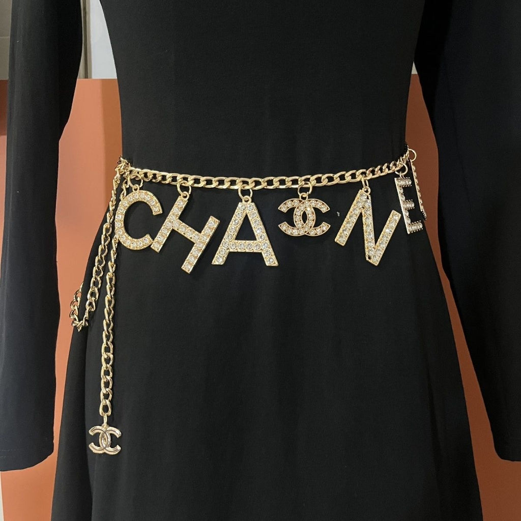 Stylish women's waist chain