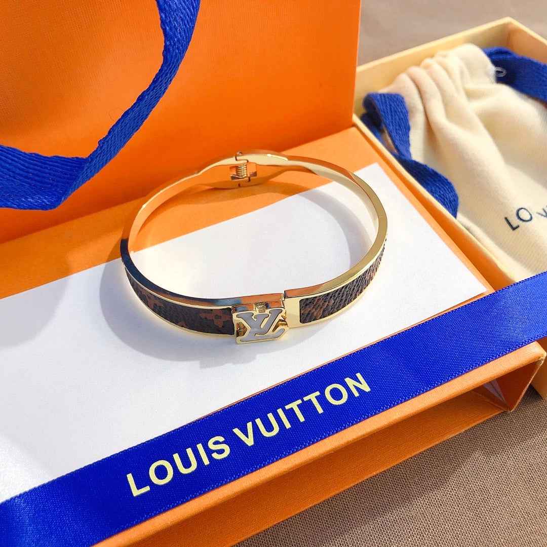 High-end fashion jewelry bracelet