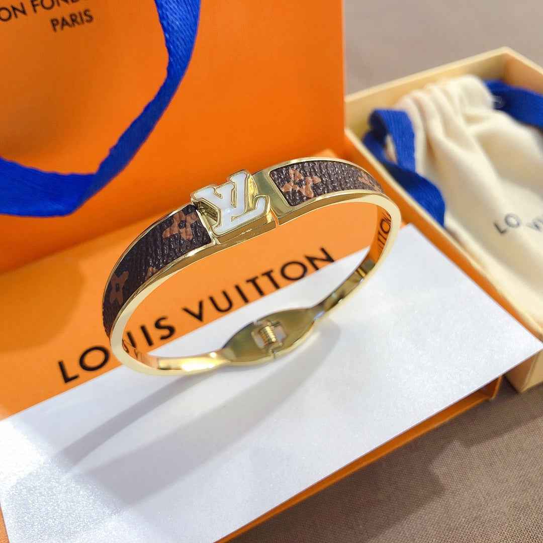 High-end fashion jewelry bracelet